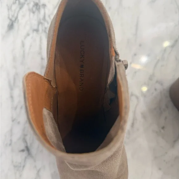 EXCELLENT Lucky Brand Leather Suede Tan Women’s Ankle Boot Size 9 - Picture 3 of 8